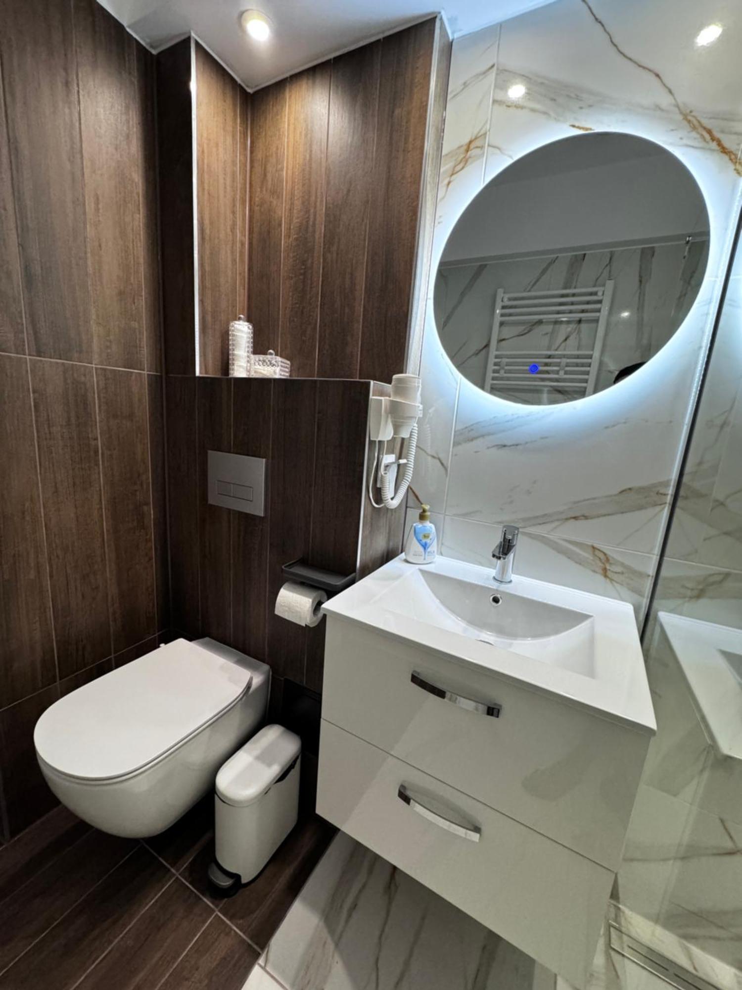Apart City Center Брашов Екстериор снимка