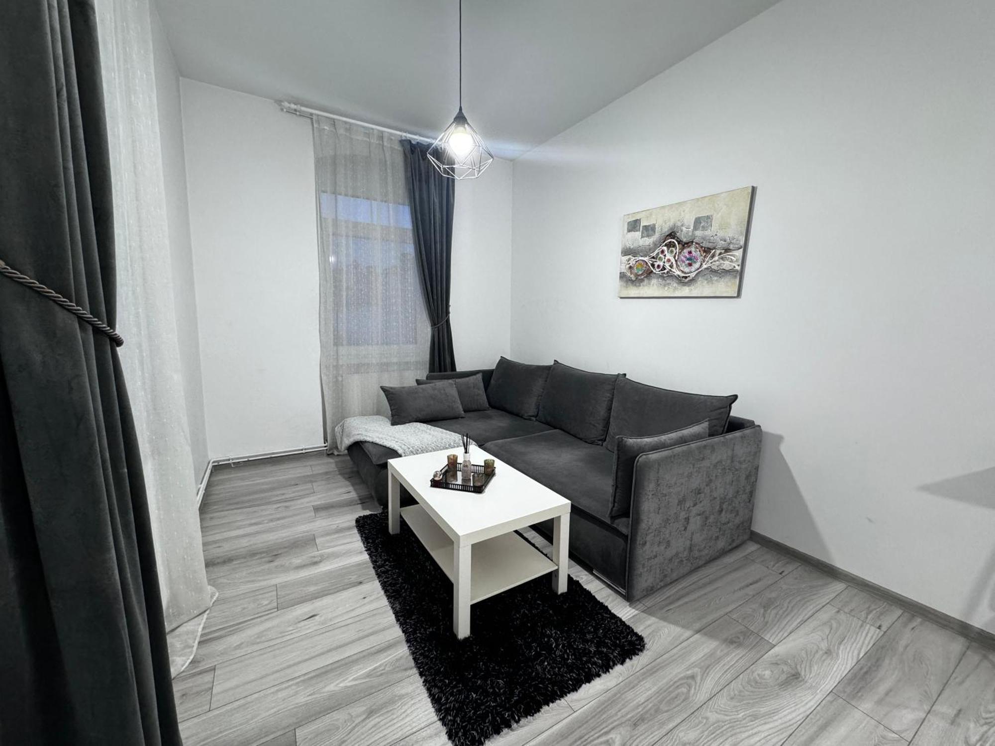 Apart City Center Брашов Екстериор снимка